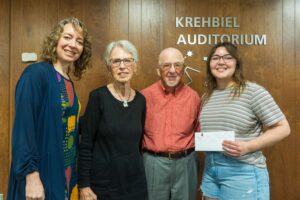 Art department presents new award to two juniors